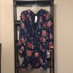 Adorable floral mini dress!